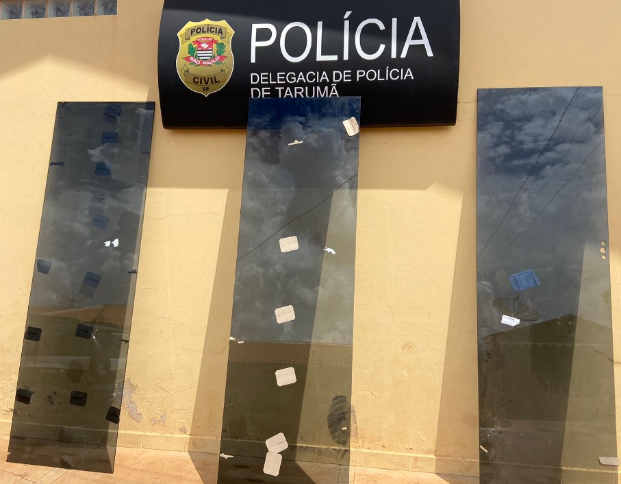 Polícia recupera  vidros Bindlex furtados de residência em Tarumã