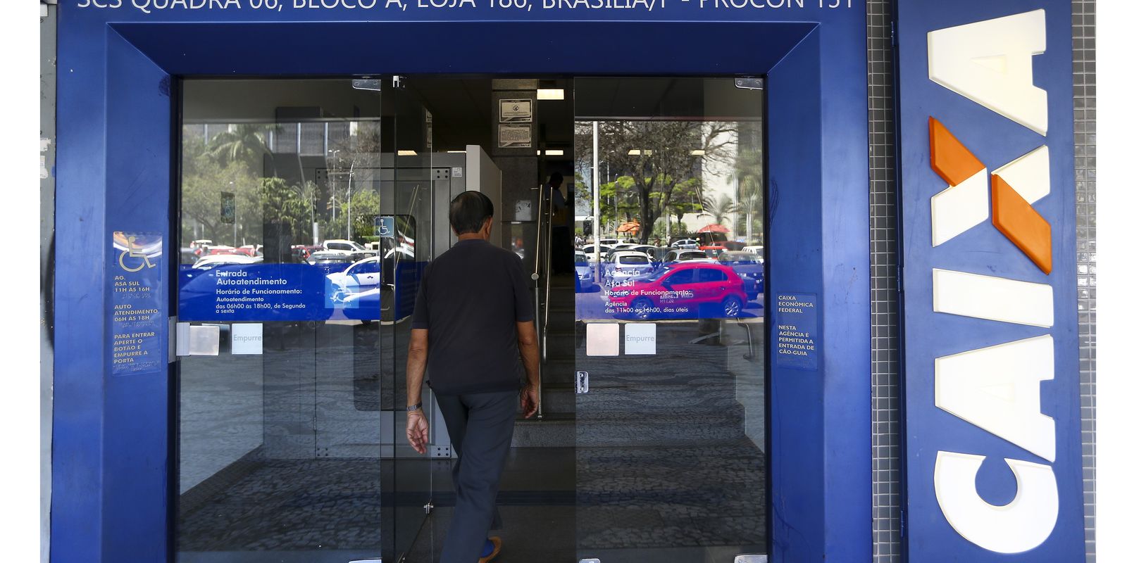 Bancos voltam a funcionar normalmente hoje