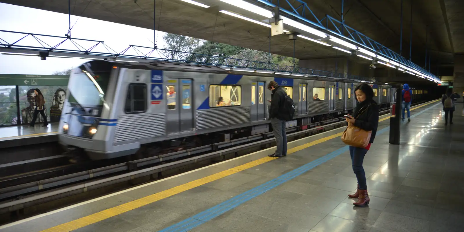 Saiba como vão funcionar o trem e o metrô de SP no Natal e no ano novo