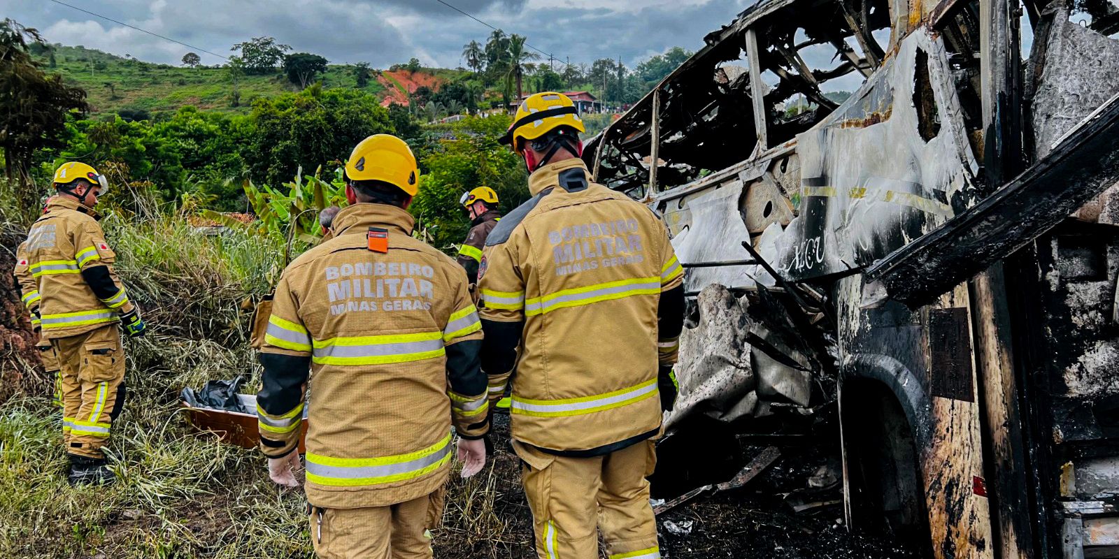 Sobe para 41 número de mortos em acidente em Minas Gerais