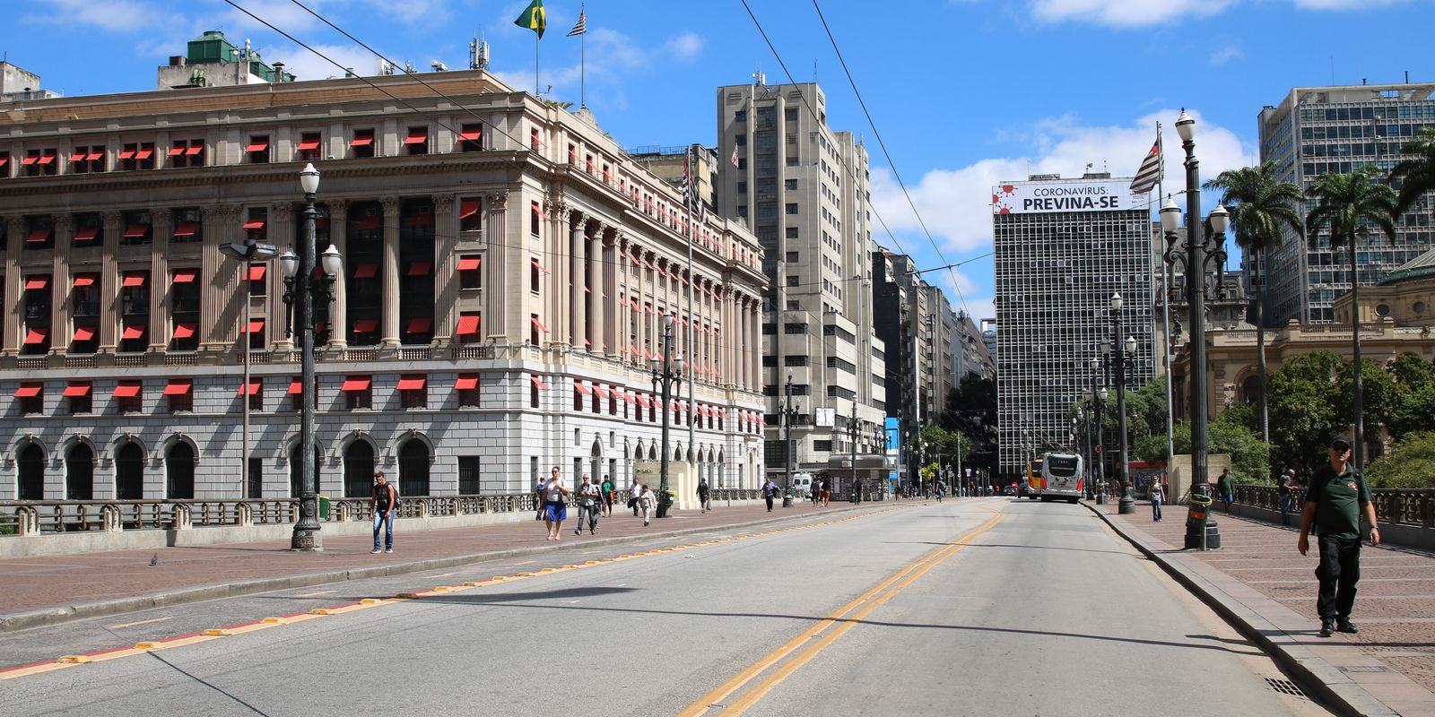 Dia do Trabalhador: o que abre e o que fecha em São Paulo