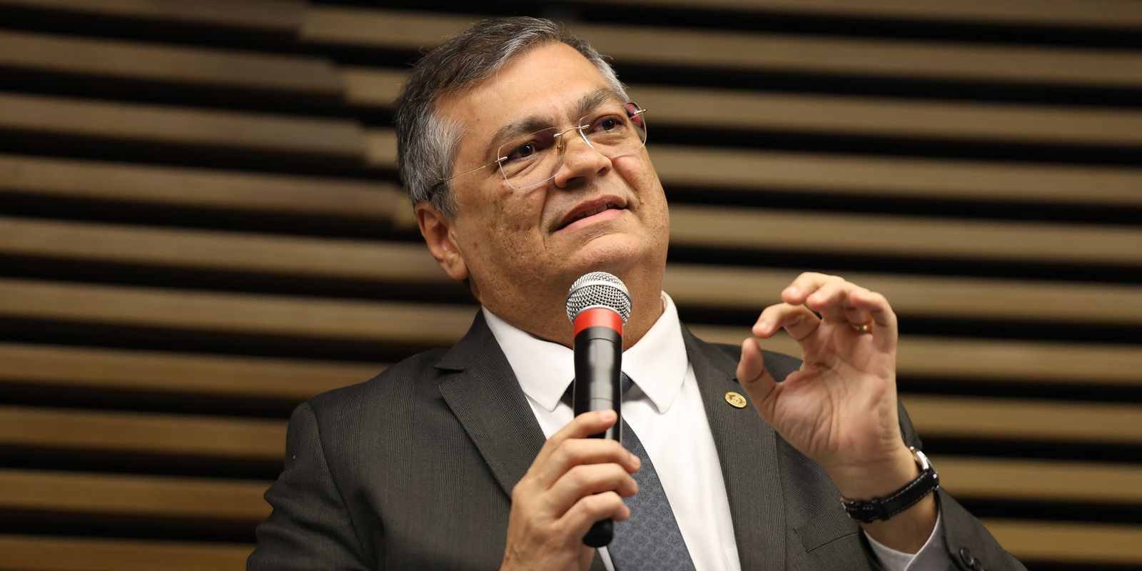 Ministro do STF diz ter recebido mensagem com ameaças e ofensas