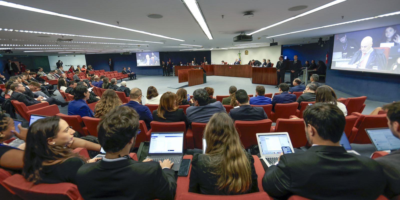 STF torna mais 10 réus pela trama golpista; total chega a 31
