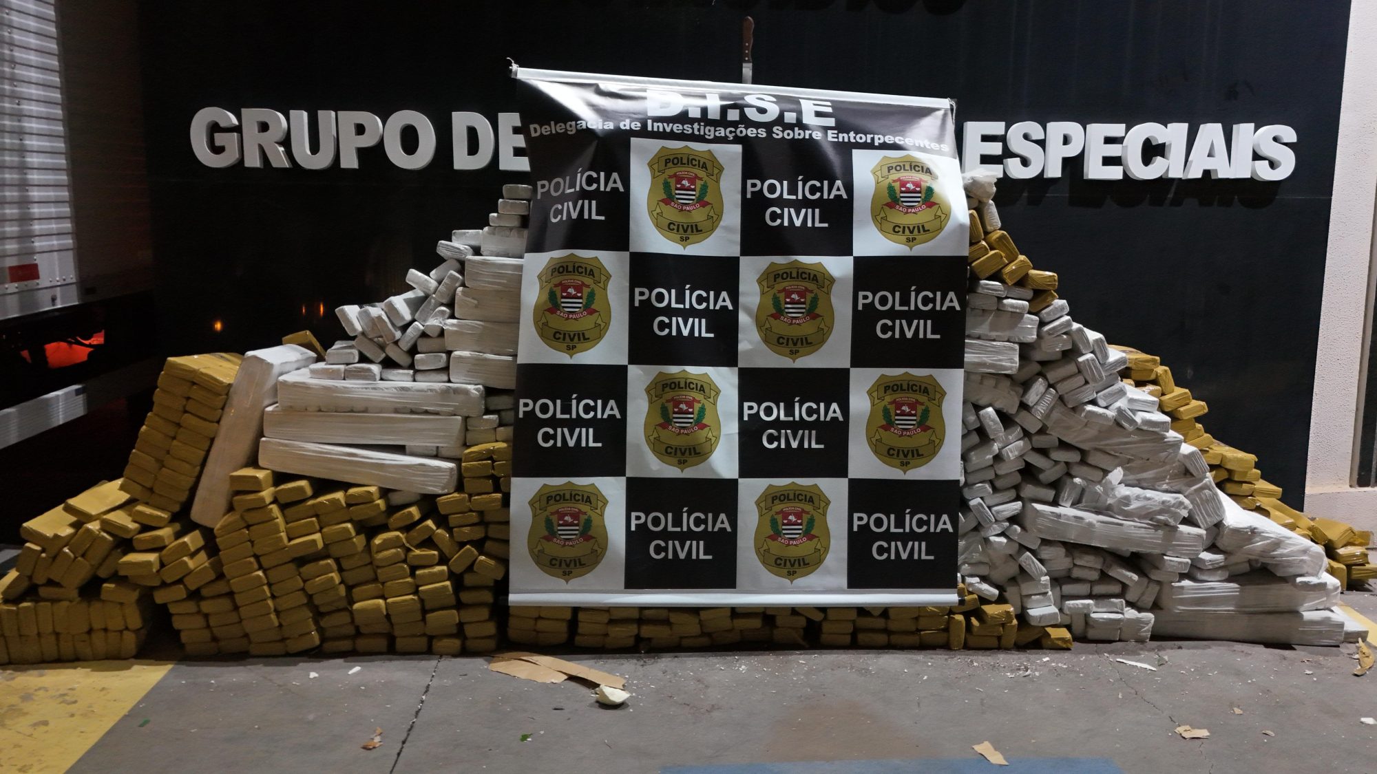 Polícia Civil aprende 1,5 tonelada de maconha no pedágio de Presidente Bernardes