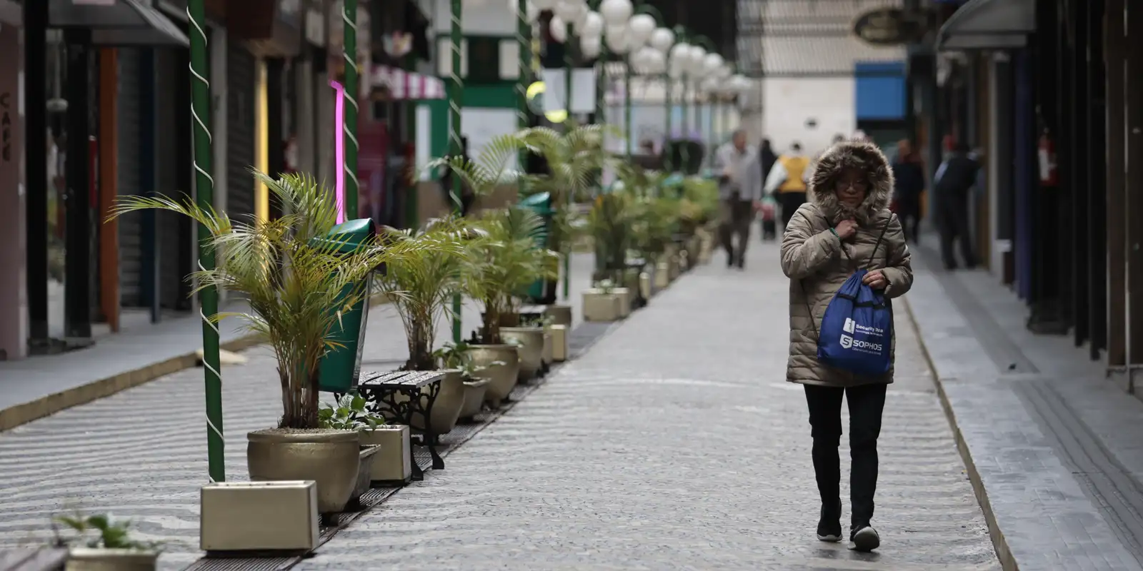 Inmet alerta para onda de frio no Sul e excesso de chuva em 3 estados