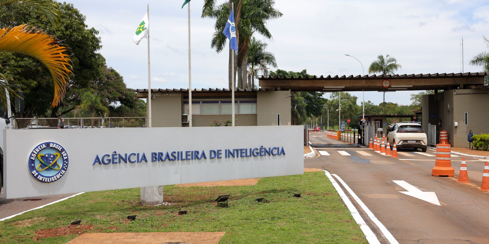 PF indicia Carlos Bolsonaro e Ramagem no inquérito da “Abin Paralela”