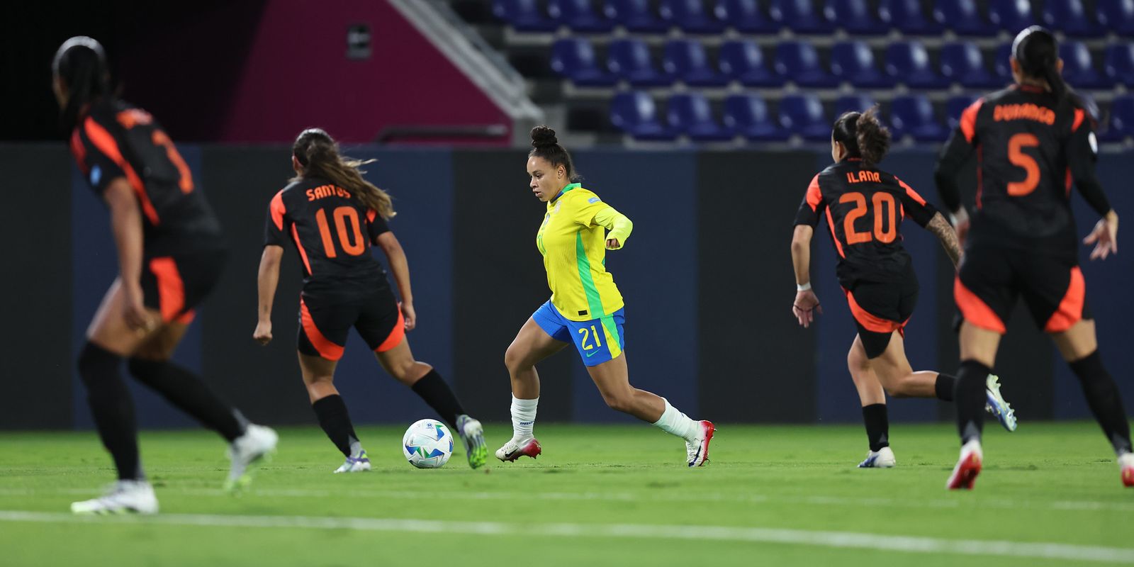 Com 10, Brasil segura a Colômbia e avança em 1º na Copa América