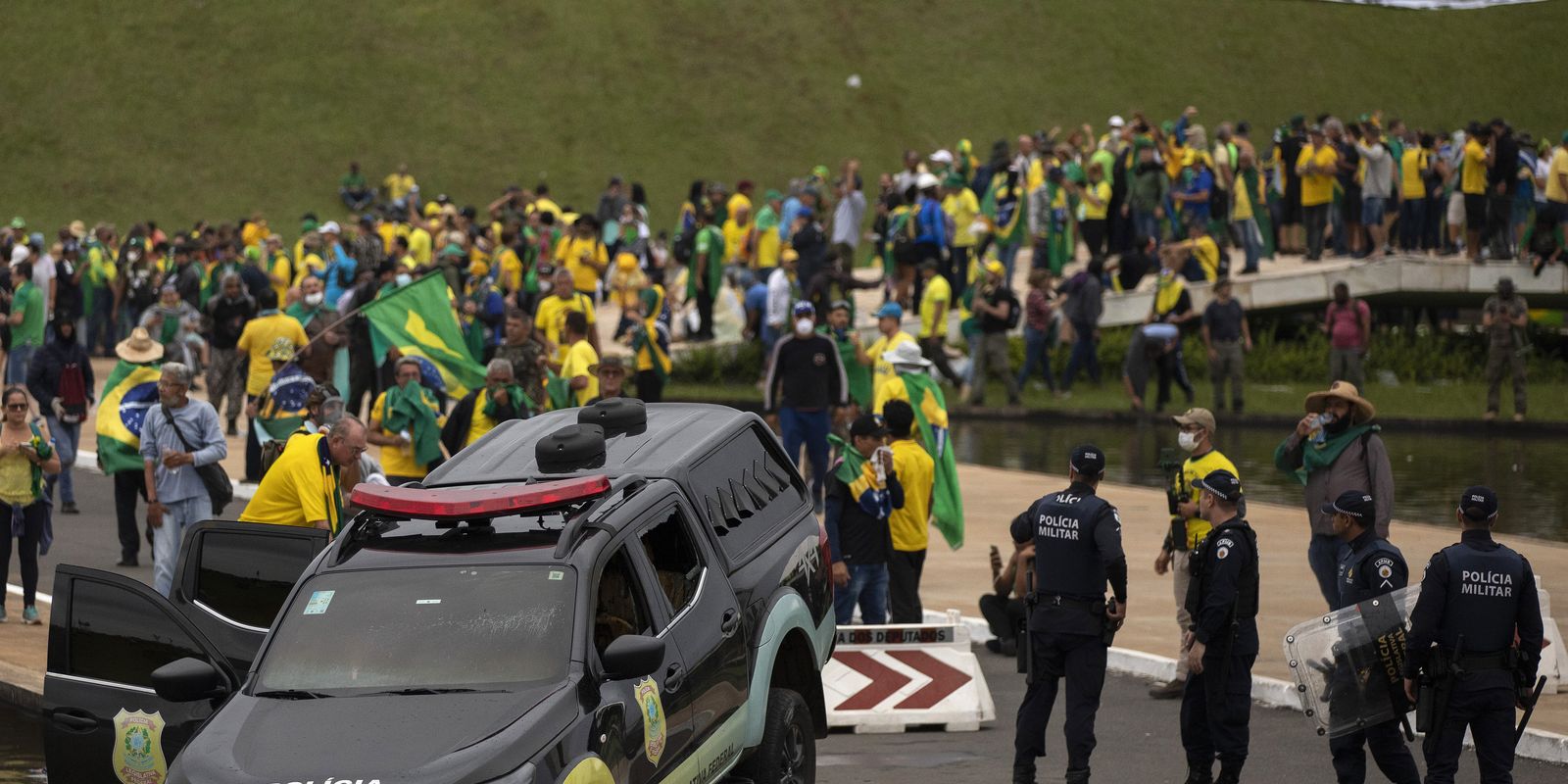 Delegado da PF nega omissão em 8/1 e diz que PM não cumpriu combinado