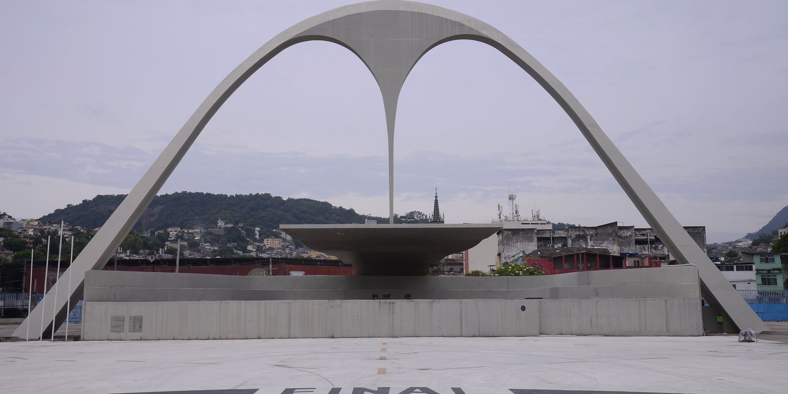 Justiça decide que Sambódromo pertence à prefeitura do Rio