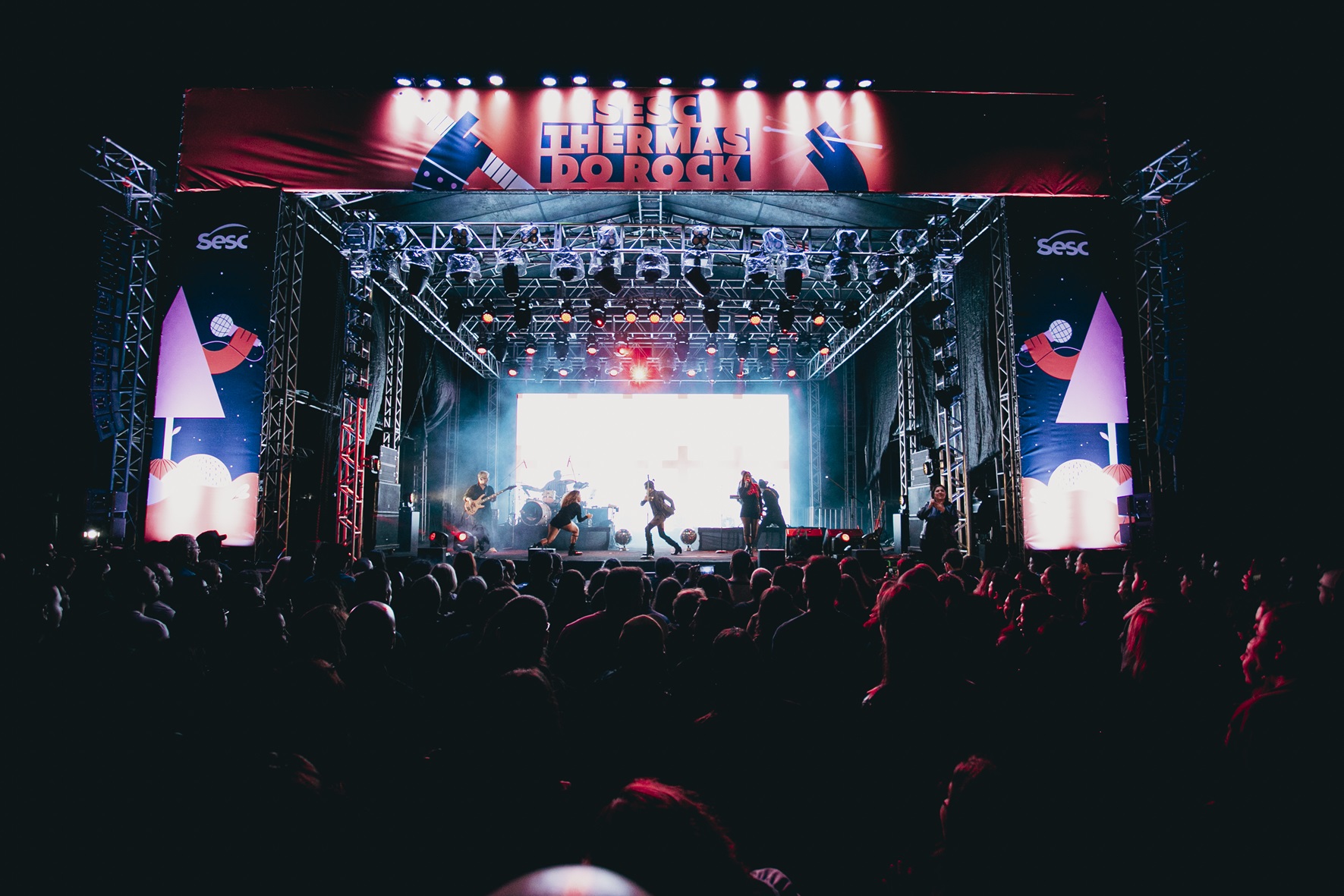 Zeca Baleiro e Arnaldo Antunes encerram o Festival Sesc Thermas do Rock neste domingo