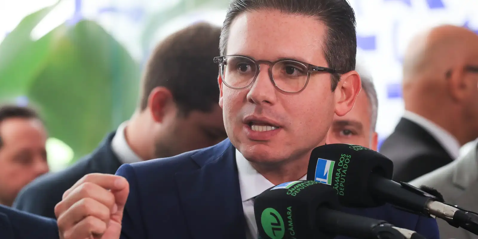 Motta envia pedido de afastamento de 14 deputados após motim na Câmara