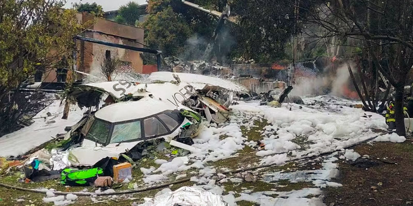 Um ano depois de tragédia da Voepass, familiares inauguram memorial