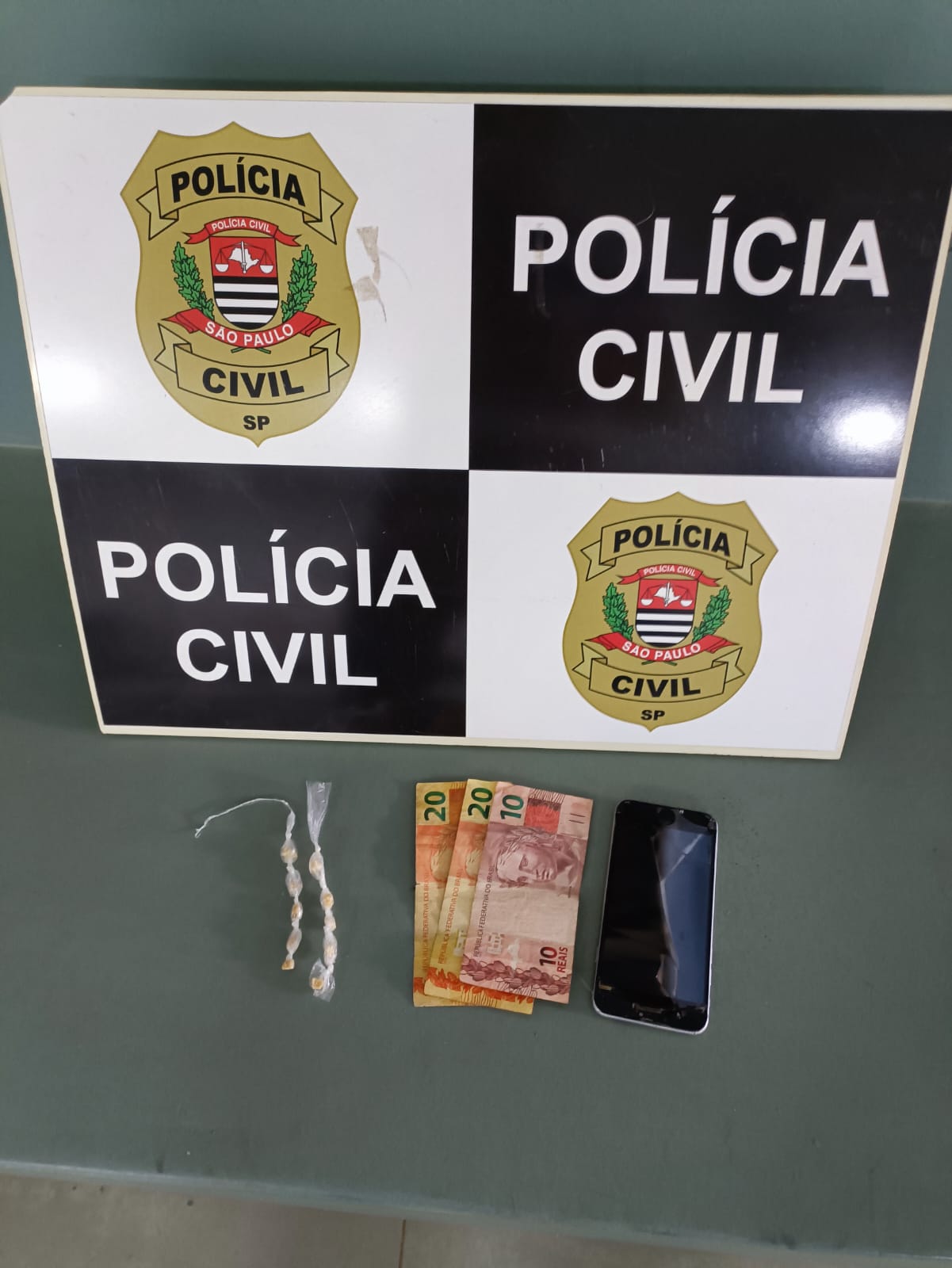 Reincidência no tráfico de drogas leva homem à prisão em Pirapó