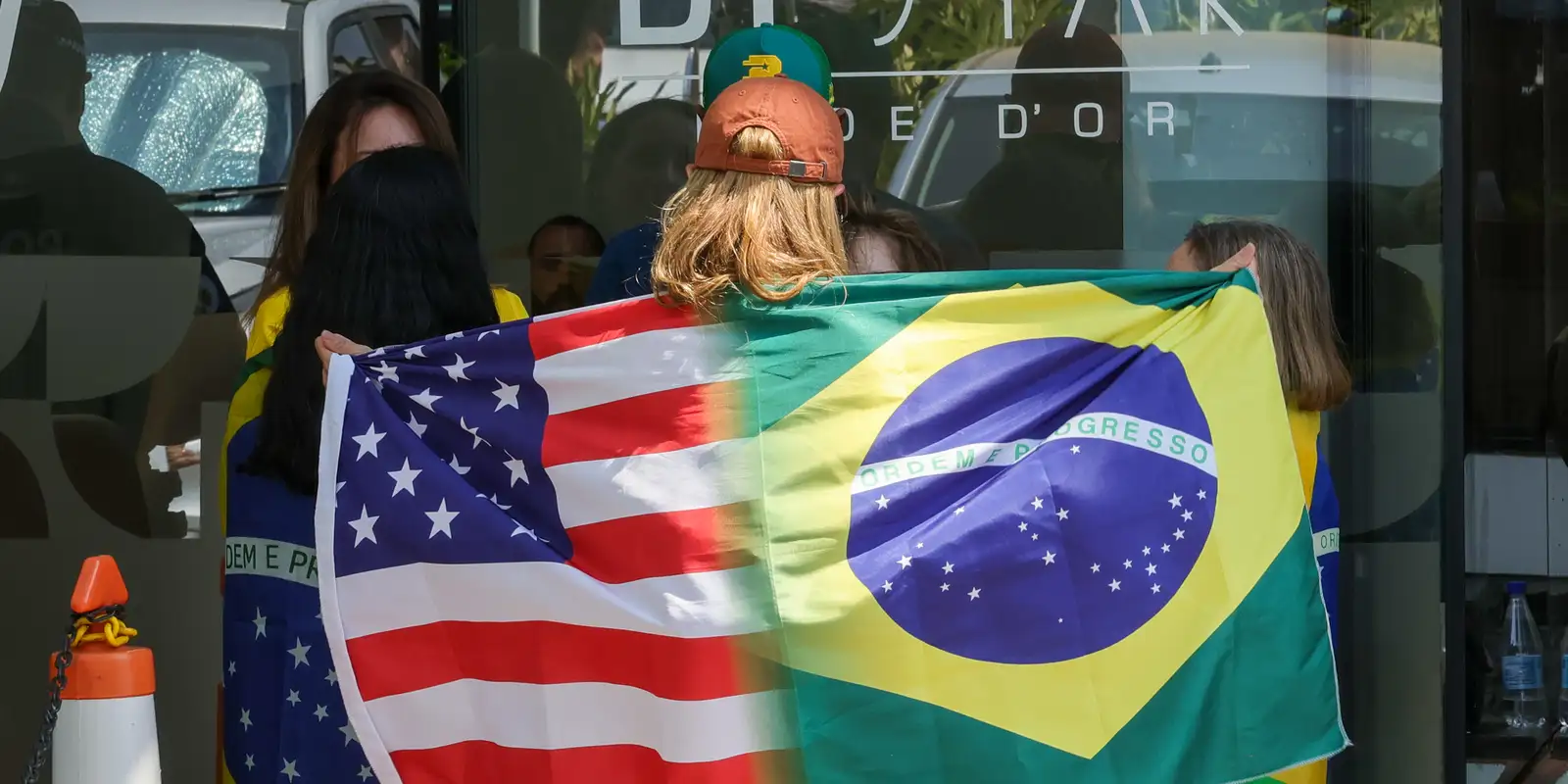 Bolsonaro passa mal e é levado para hospital em Brasília