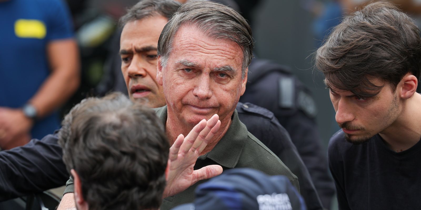 Moraes nega pedido da defesa e mantém prisão domiciliar de Bolsonaro