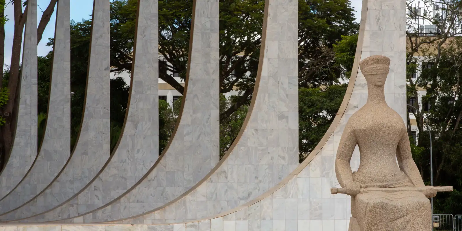 STF adia conclusão de julgamento sobre aumento de planos de saúde