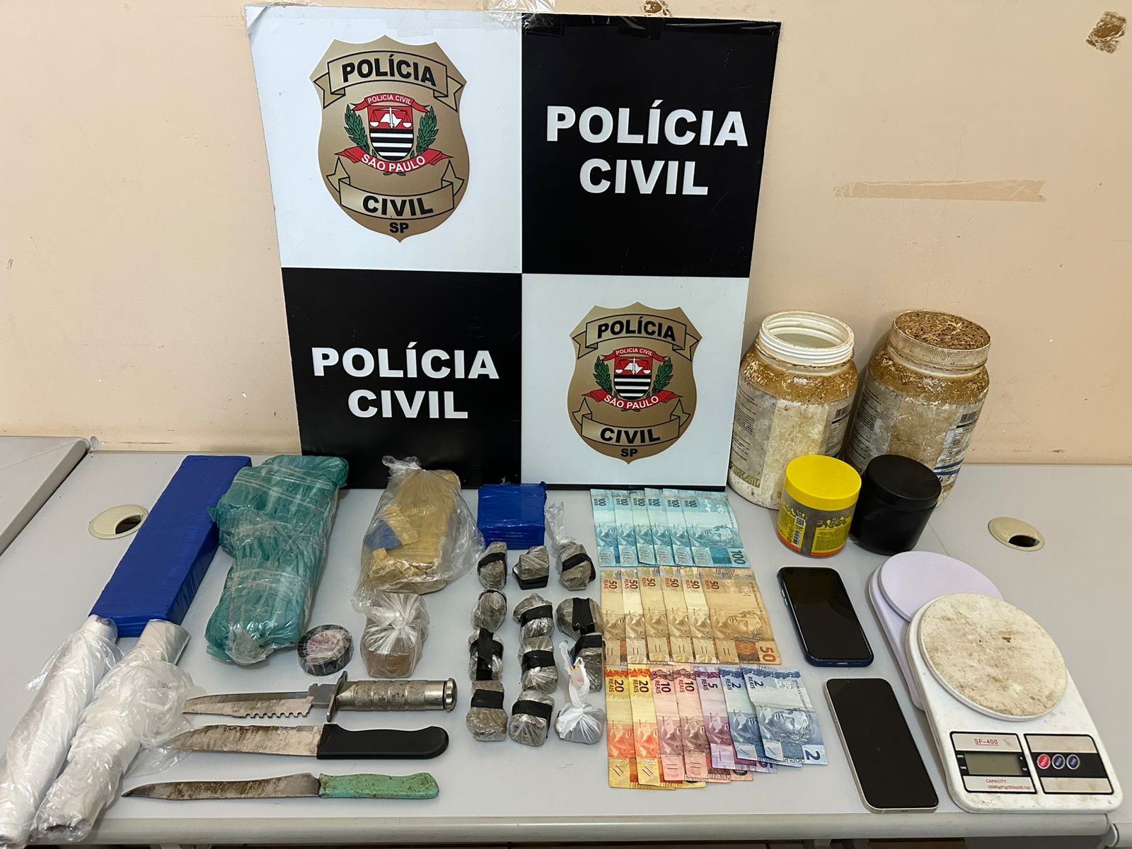 Polícia prende casal em Rancharia acusado de fornecer drogas a traficantes da região