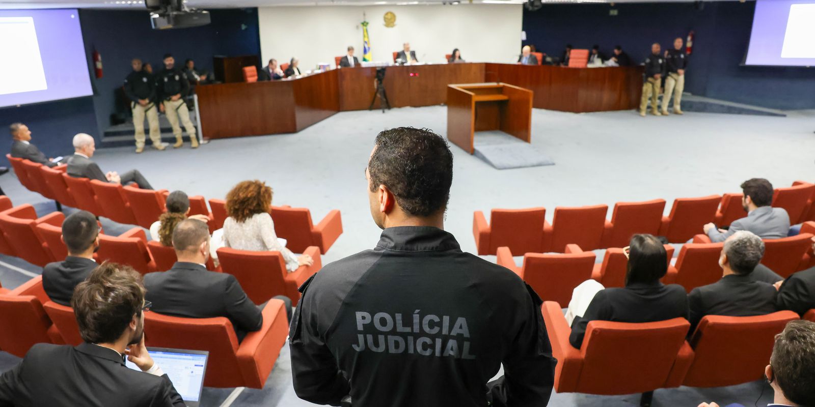 Por unanimidade, STF condena mais nove réus pela trama golpista