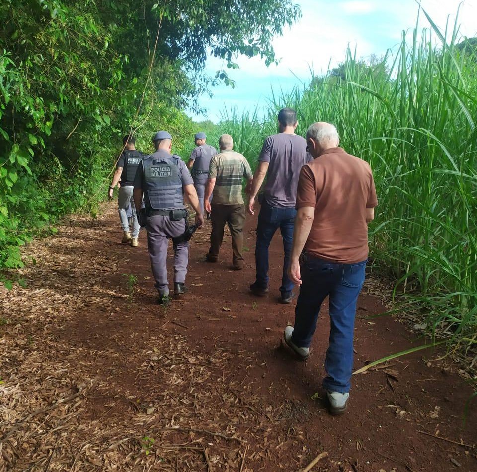 Homem é preso em área rural de Anhumas acusado de tráfico e receptação