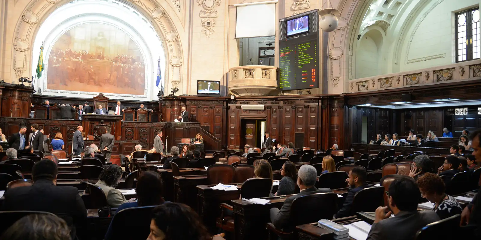 TRE-RJ marca para terça recontagem de votos após cassação de Bacellar