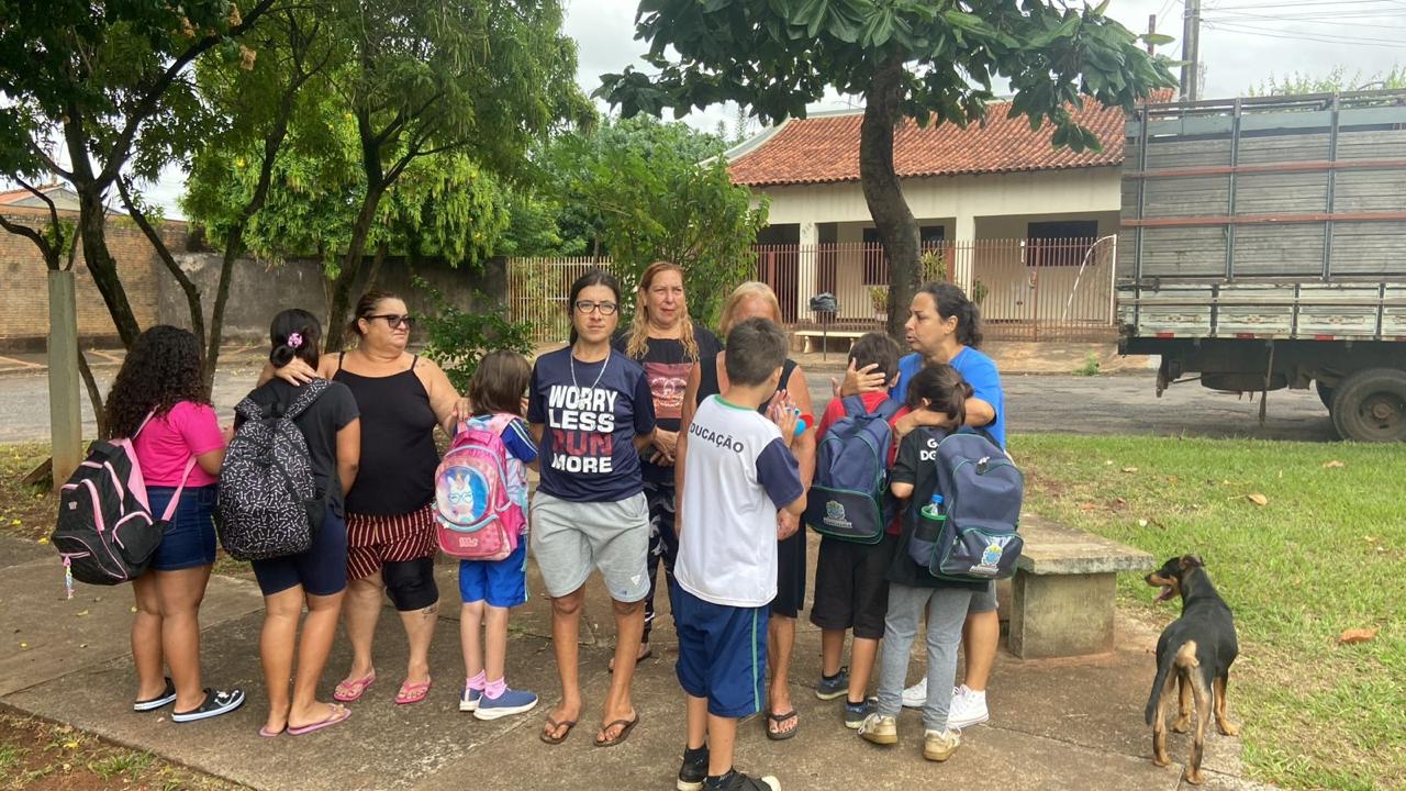 Promotor autua Prefeitura e pede explicações sobre a falta de ônibus escolar a crianças do Jardim Primavera
