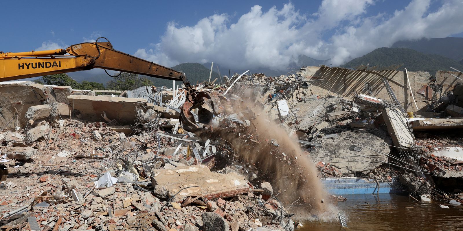 Sobe para 2.595 número de mortos em terremotos na Venezuela